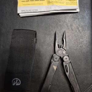 Leatherman Wave Multi-Tool with Sheath